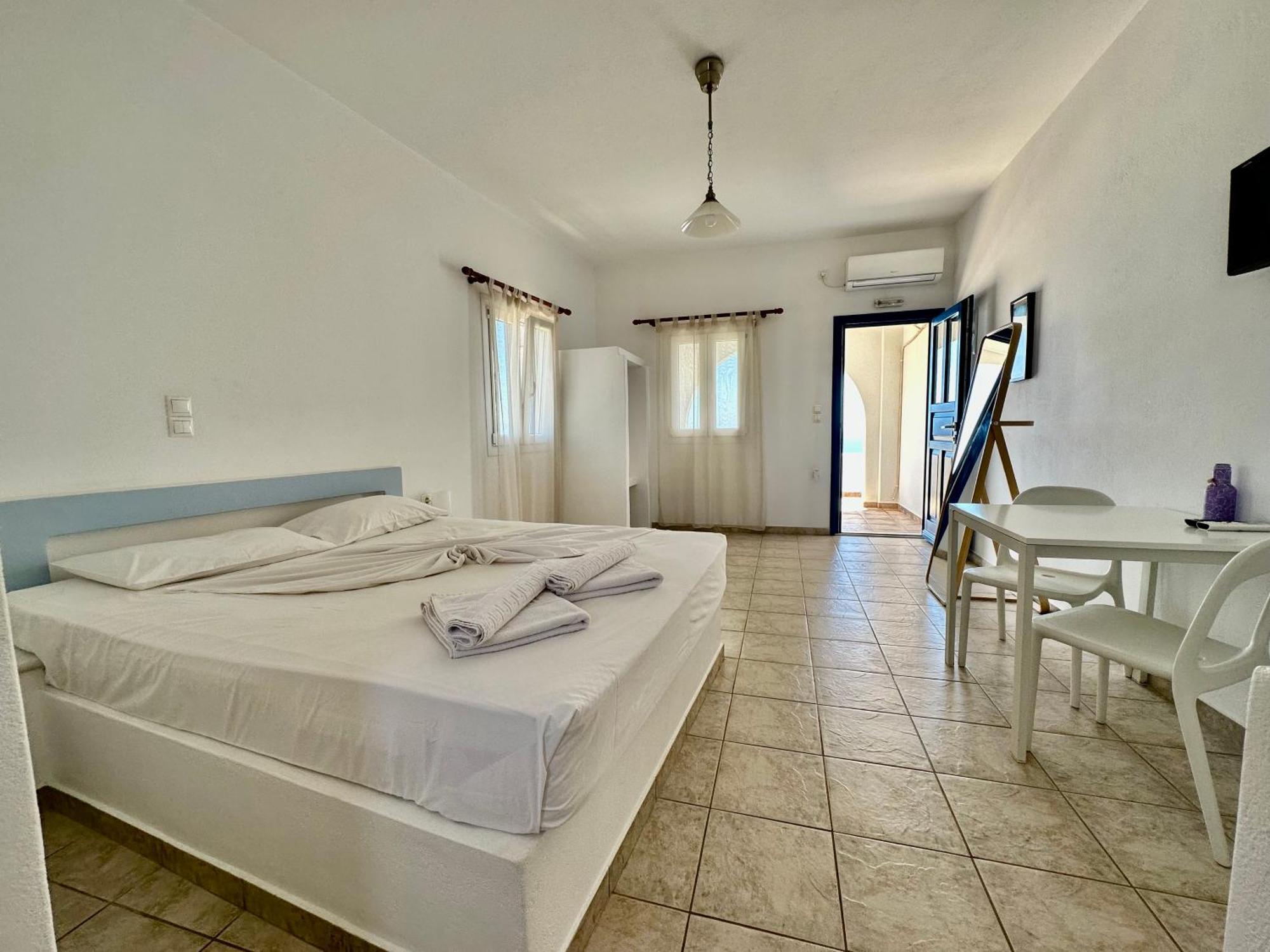 Restia Apartment Donoussa Exterior photo